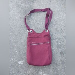TARGUS Travel Bag Burgundy Crossbody Bag Handbag ( Like New)